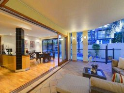 2-sliding-doors-100