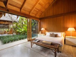 2-sliding-doors-111