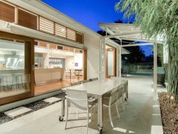 2-sliding-doors-14
