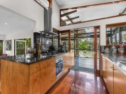 2-sliding-doors-140