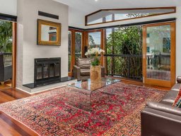 2-sliding-doors-141