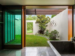 2-sliding-doors-149