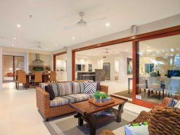 2-sliding-doors-167