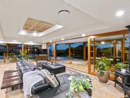 2-sliding-doors-174