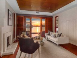 2-sliding-doors-180