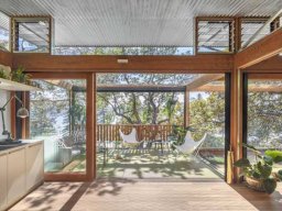 2-sliding-doors-208