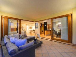 2-sliding-doors-85