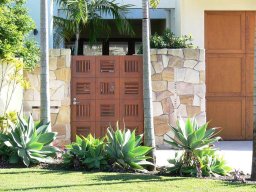 custom-gates-15