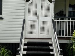 custom-gates-54