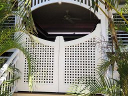 traditional-gates-26