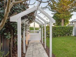 traditional-gates-30