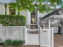 verandah-gates-24