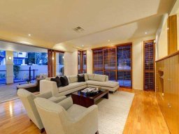 plantation-shutters-158